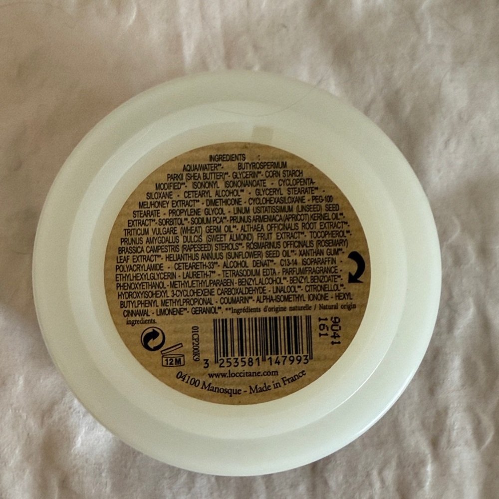 L'OCCITANE Ultra Rich Body Cream - Black and Cream - Picture 4 of 4